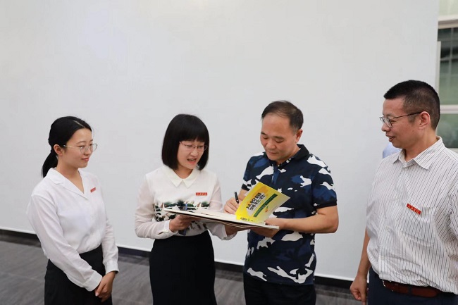 李书�?3.jpg 李书�?3.jpg