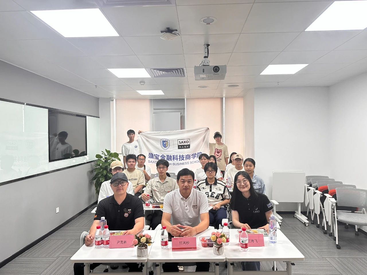 微信图片_20240417232454.jpg 微信图片_20240417232454.jpg